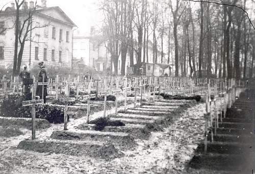 &quot;I once had a comrade&quot;. Photos of graves of German soldiers.