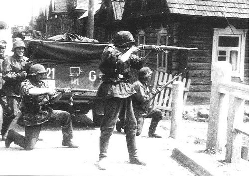 Waffen-SS Camouflage in period photos