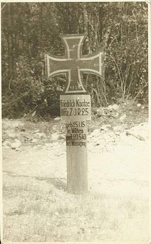 &quot;I once had a comrade&quot;. Photos of graves of German soldiers.