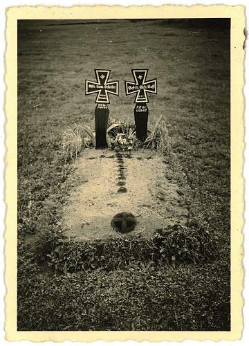 &quot;I once had a comrade&quot;. Photos of graves of German soldiers.