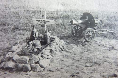 &quot;I once had a comrade&quot;. Photos of graves of German soldiers.