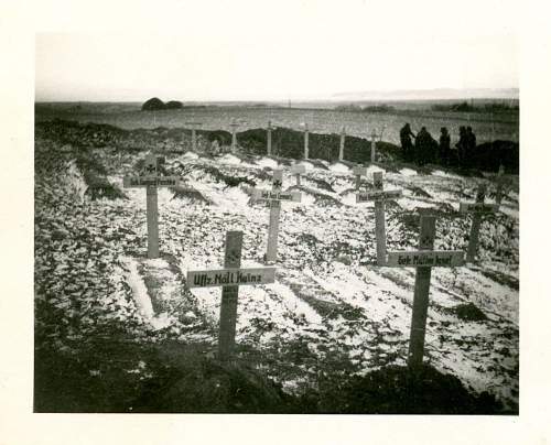 &quot;I once had a comrade&quot;. Photos of graves of German soldiers.