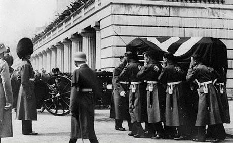 &quot;Nazi&quot; funeral in London 1936