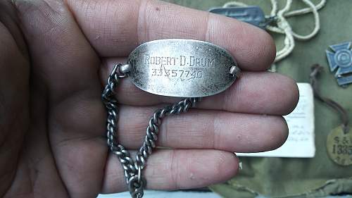 WW2 us army grouping.dog tags a ID bracelet .