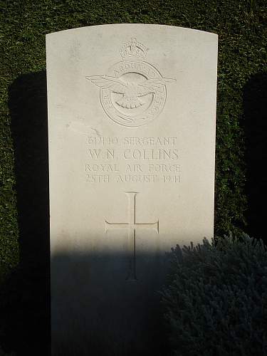 58 British and Allied airmen buried in the Chièvres Communal Cemetery ( Belgium ).