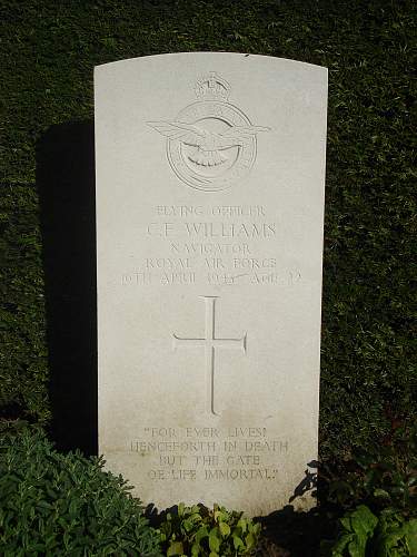 58 British and Allied airmen buried in the Chièvres Communal Cemetery ( Belgium ).