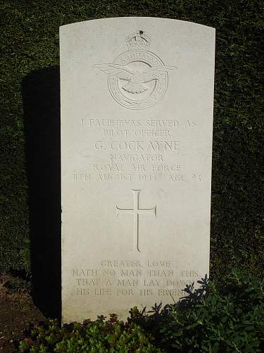 58 British and Allied airmen buried in the Chièvres Communal Cemetery ( Belgium ).