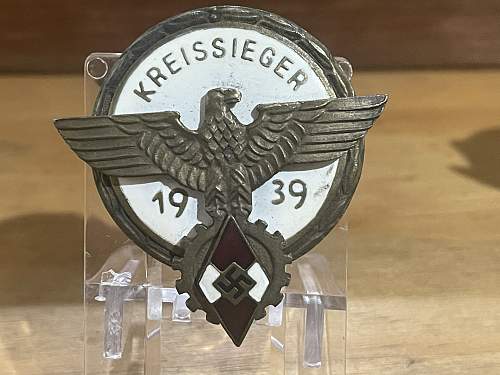 Assistance with 1939 Kreissieger and Gausieger Badges