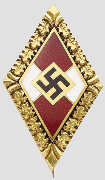 Hitlerjugend-Abzeichen in gold mit Eichenlaud