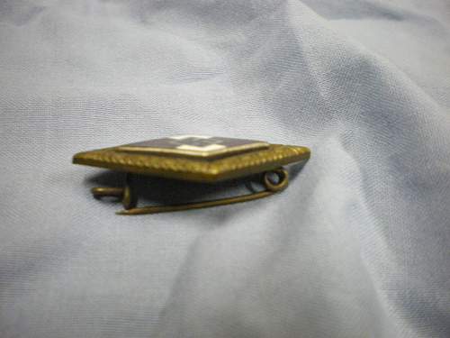 hitler youth badge in gold