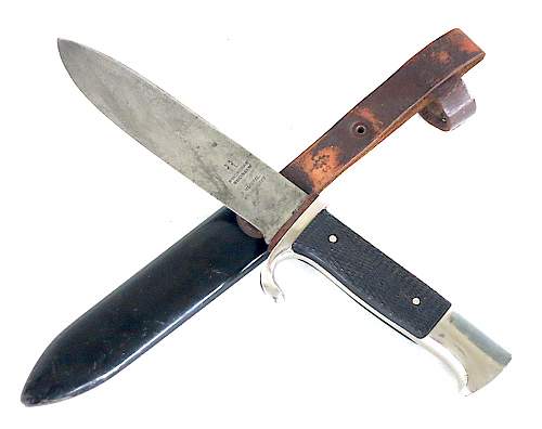 Very nice early no-ricasso, small diamond klass youth knife