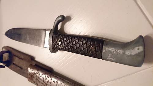 Got this knife from my Grandpa is it WW2 related?