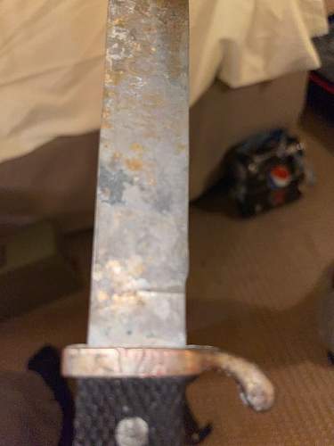 Hj knife in bad shape.  Could These be a real? But wrong under construction?