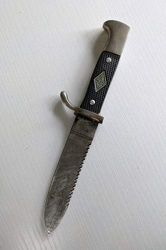 Post WW2 German Scouting / HJ Knife Transition Discussion