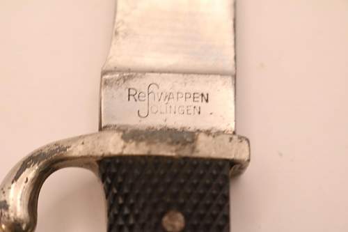 HJ knife with strange makers mark