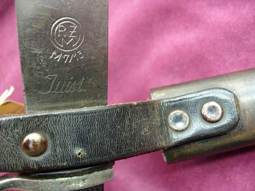 HJ Knife with strange Inscription