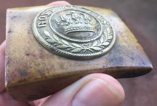 Prussian Parade Buckle with little Medaillon - question to maker??