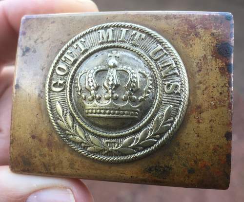 Prussian Parade Buckle with little Medaillon - question to maker??