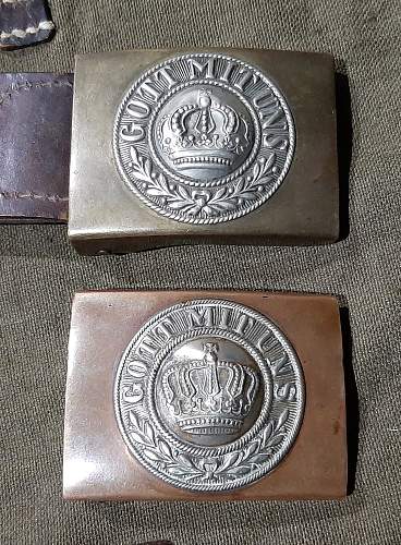 Tombak Prussian  buckle in group.   Question about Crowns.