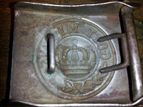 Fake belt buckle?