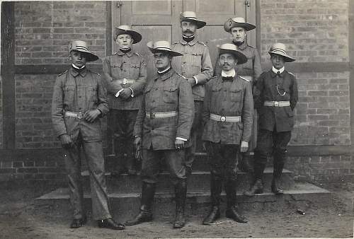 Colonial Headgear in Wear in Period Photos