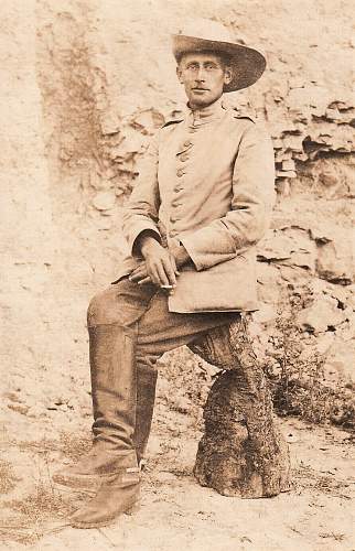 Colonial Headgear in Wear in Period Photos