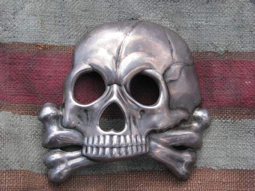 Leib Husaren  Busby Skull