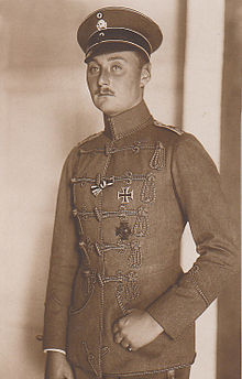 LHR Headgear in Period Photographs