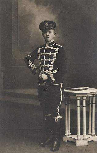 LHR Headgear in Period Photographs