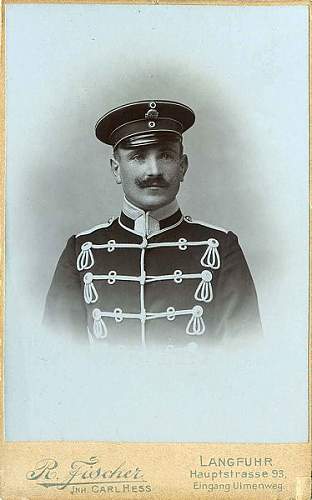 LHR Headgear in Period Photographs