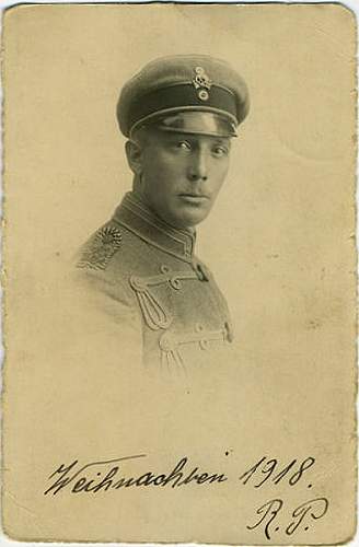 LHR Headgear in Period Photographs