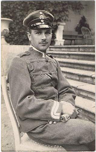 LHR Headgear in Period Photographs