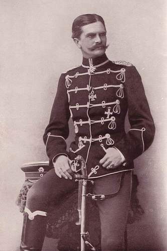 LHR Headgear in Period Photographs