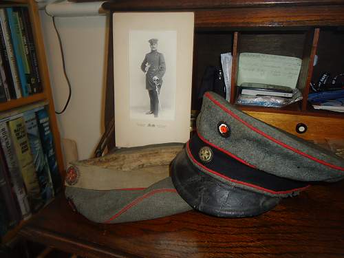 Finally got a feldmütze with masking band and a 1908 field cap for artillery/technical troops........