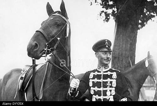 LHR Headgear in Period Photographs