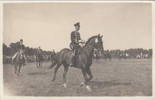 LHR Headgear in Period Photographs