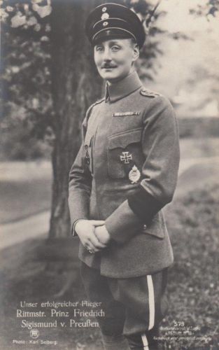 LHR Headgear in Period Photographs