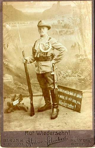 Colonial Headgear in Wear in Period Photos