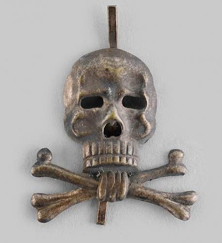 Brunswick Hussars 50 Year Traditions Skull Veterans badge