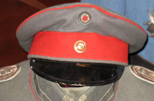 Hesse- uniform