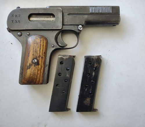 Dreyse M1907 semi-automatic pistol - looking for information/opinions on markings