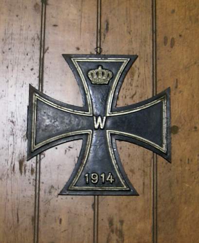 I need some help identifying this Imperial German Iron Cross plaque...
