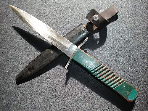 &quot;overpainted&quot; Demag trench-knife