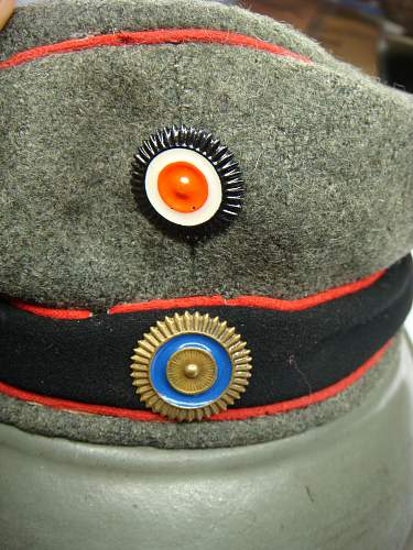 field cap with gray screen