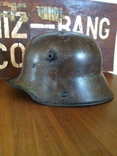 i.d of markings needed on German m16 stahlhelm