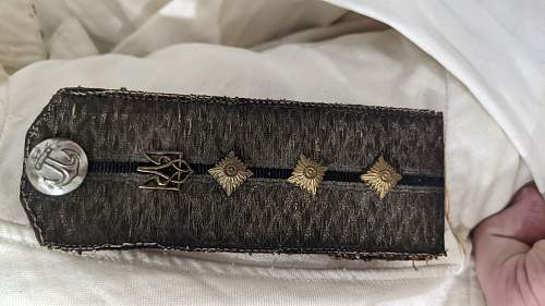 Help with identifying Russian Imperial Shoulder Boards