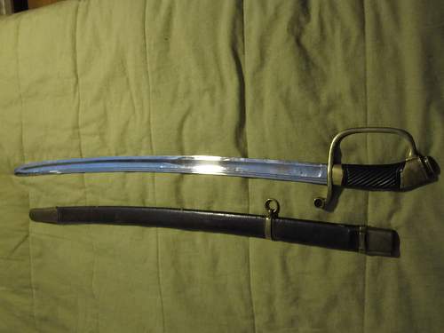 Help needed identifying a cavalry officer's sabre