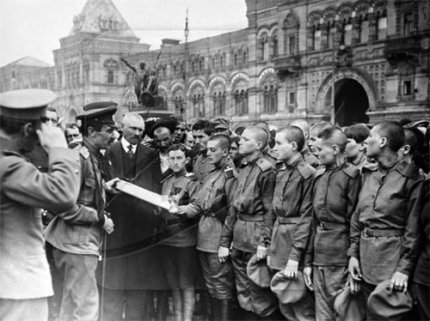 Women in the Imperial and White army