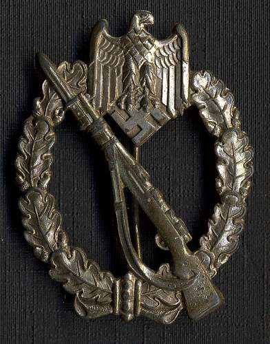 A 30e Infanterie Sturmabzeichen
