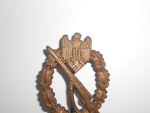 Infanterie Sturmabzeichen in Bronze L/56 Fake?